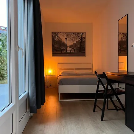 2 Bedroom Apartment With Garden Close To Station Ghent Exterior photo