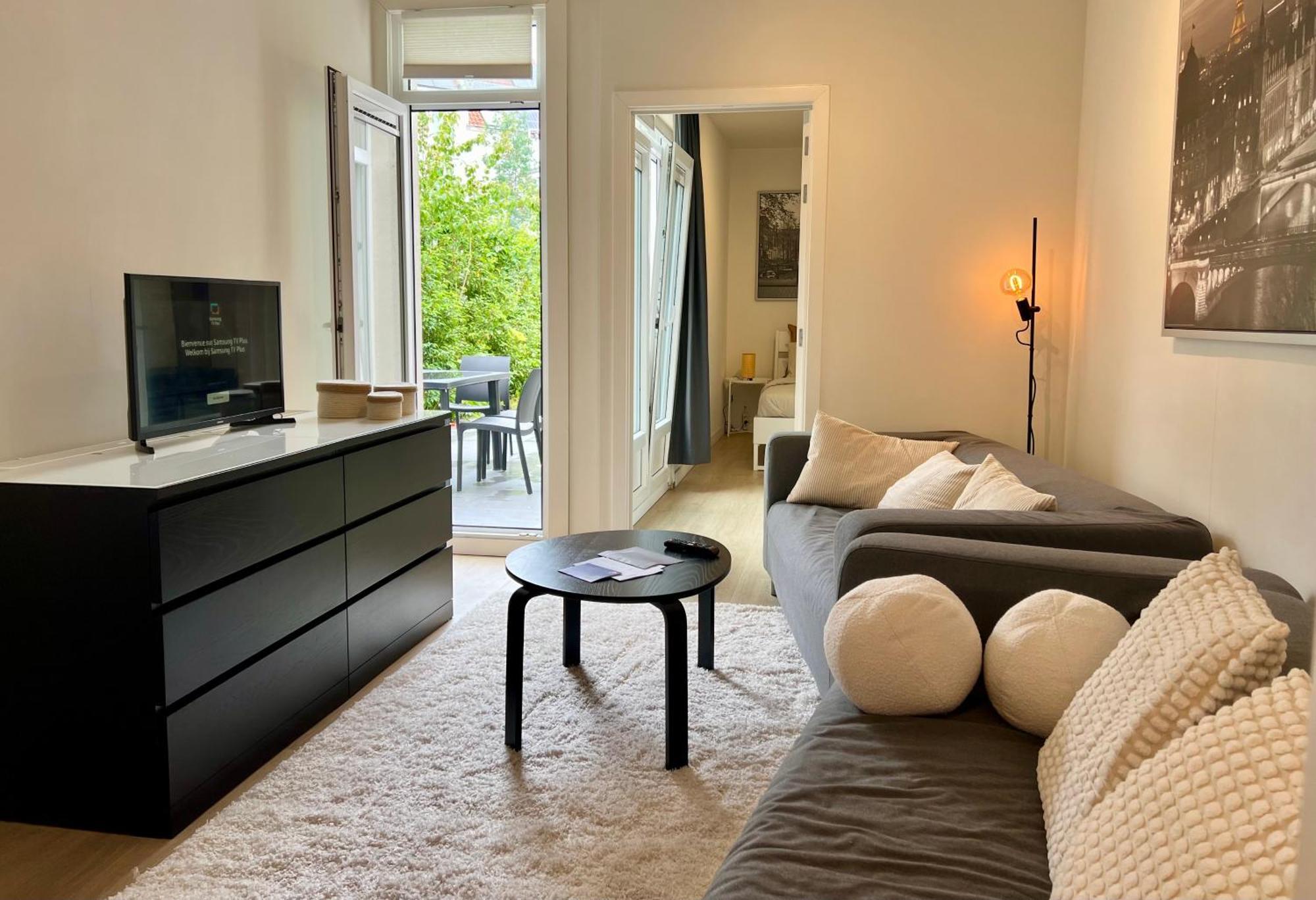 2 Bedroom With Garden Close To Station *